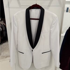Egara White Tuxedo Jacket with Black Shawl Lapel